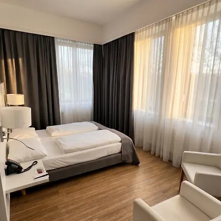 Guestified Grand Airport Düsseldorf 4* Ratingen